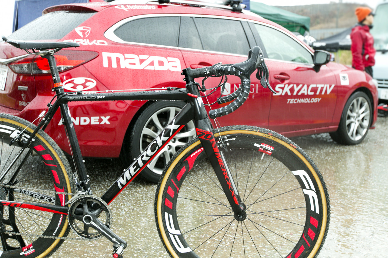 Cycling記事 Vol 1 マツダ車がサイクリストに愛される４つの理由 Mazda マツダ公式ブログ Zoom Zoom Blog